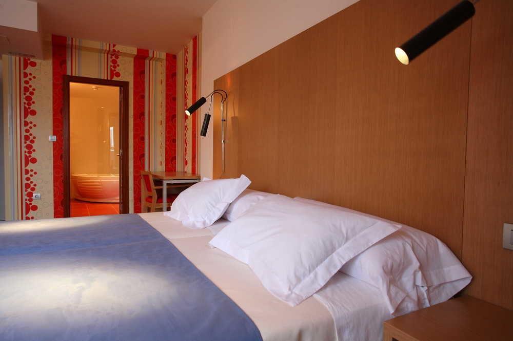 Hotel Ril Burela Εξωτερικό φωτογραφία